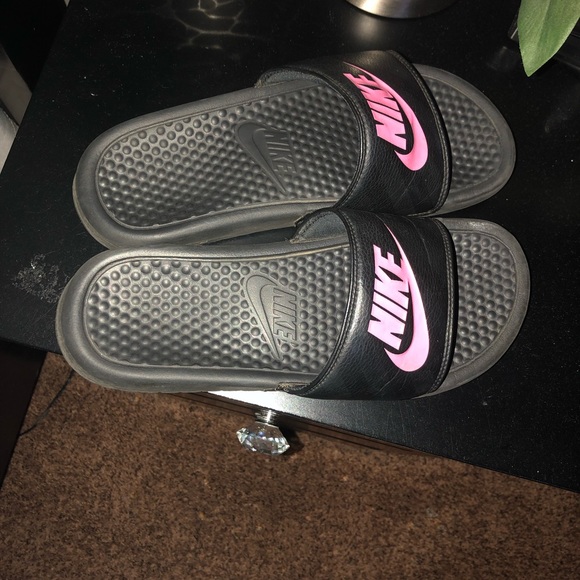 Nike Shoes - Nike slides